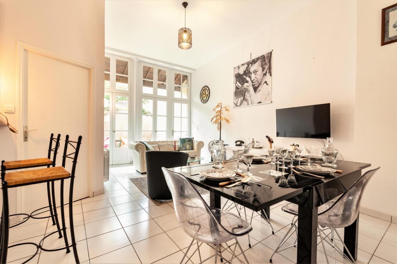 Le Patio - Hypercentre - Cour Au Calme - Wifi Apartment Vannes Exterior photo